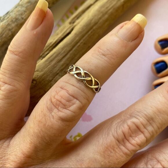 Sterling Silver Celtic Weave Toe Ring - Picture 2 of 3